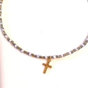 Elegant Goldtone White & Silver ✝️ Delicate Cross Charm ⚜️ Ankle Bracelet